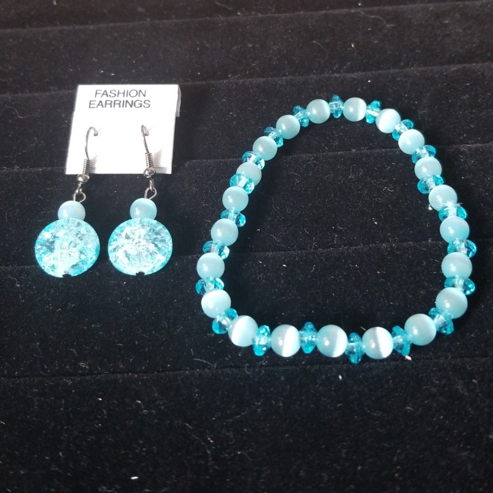 Light blue cats eye